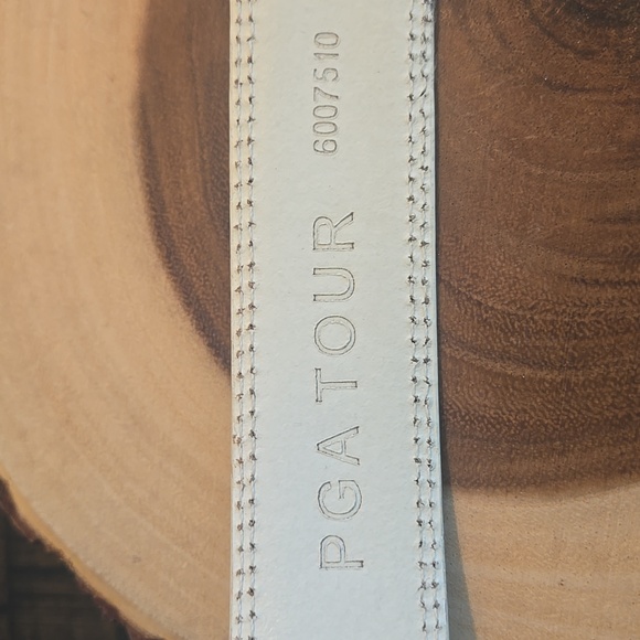 PGA TOUR Mens White Leather Silver Buckle Perforated Adjustable Golf Belt Sz 36 - Picture 7 of 10